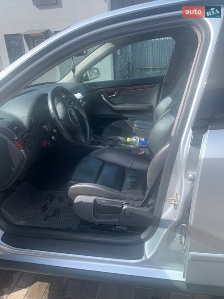 Седан Audi A4 2002 в Ичне