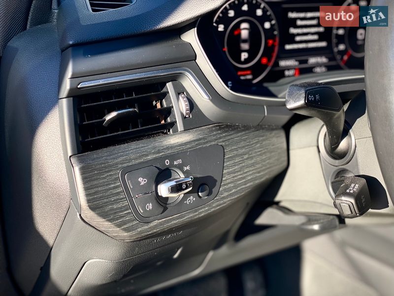 Седан Audi A4 2016 в Киеве