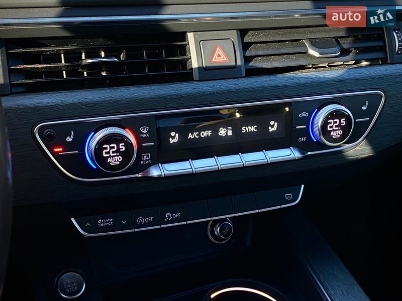 Седан Audi A4 2016 в Киеве