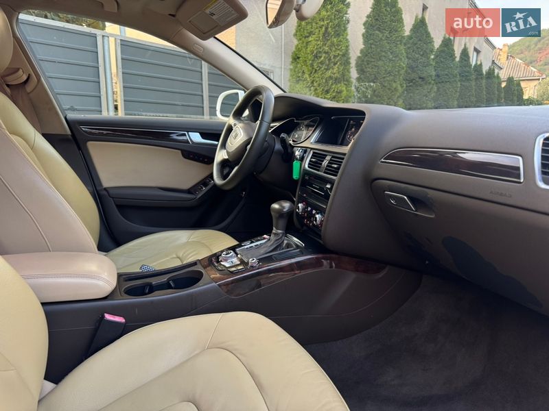 Седан Audi A4 2013 в Мукачевому