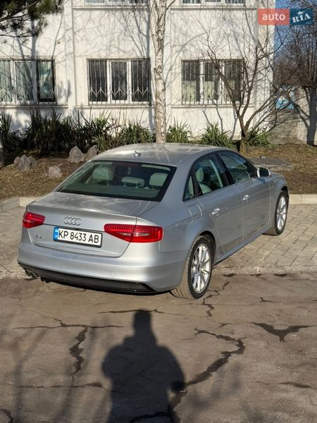 Седан Audi A4 2014 в Кременчуці