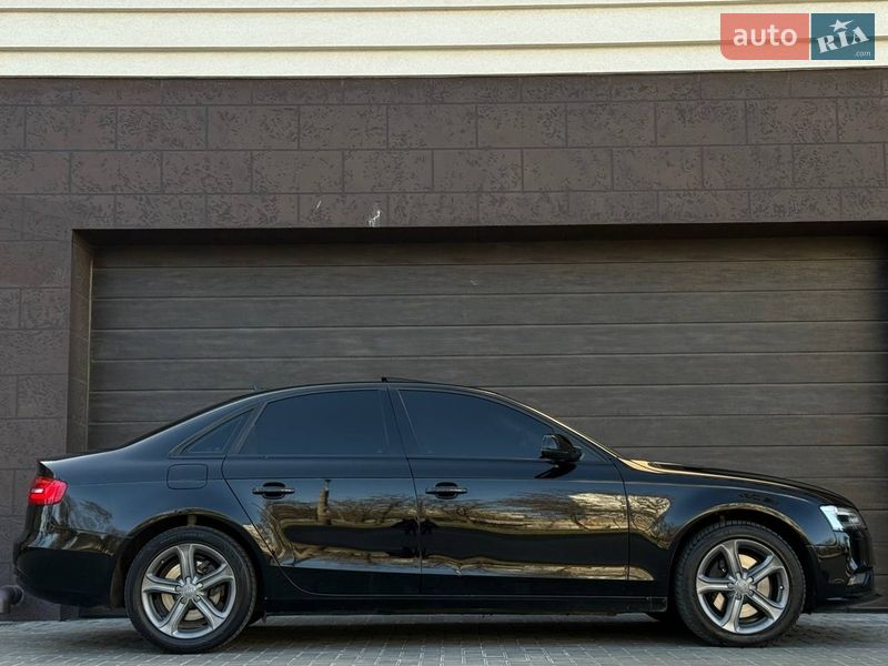 Седан Audi A4 2013 в Миколаєві