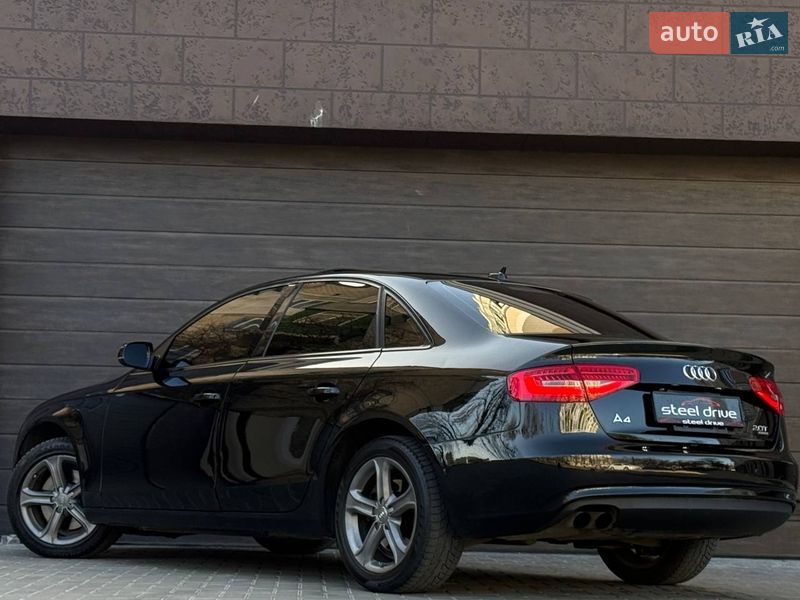Седан Audi A4 2013 в Миколаєві