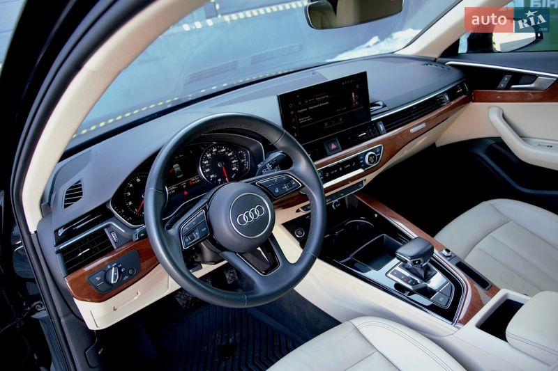 Седан Audi A4 2023 в Житомирі