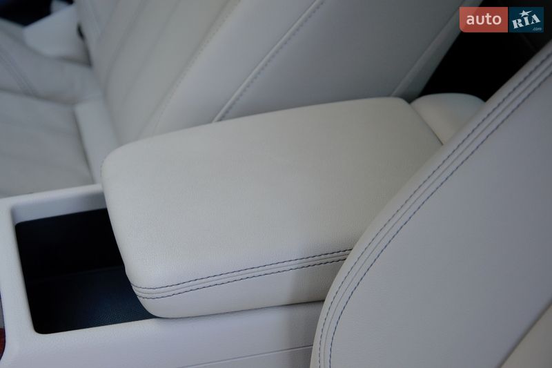 Седан Audi A4 2023 в Житомирі