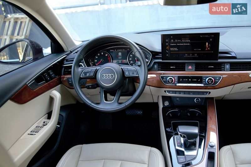 Седан Audi A4 2023 в Житомирі