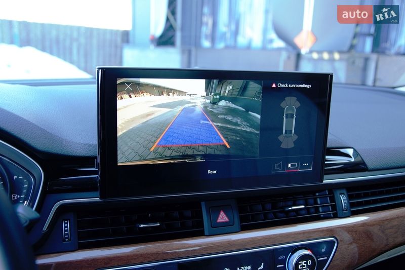 Седан Audi A4 2023 в Житомирі