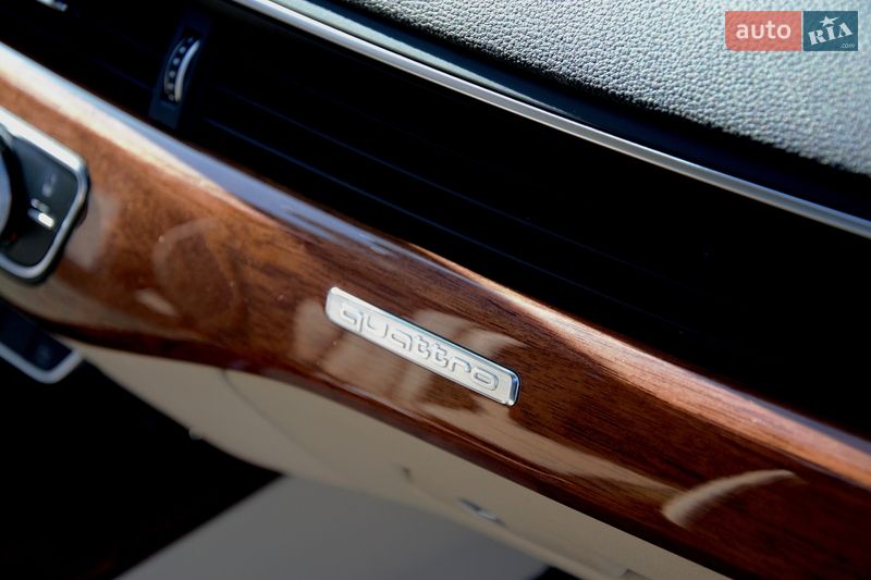 Седан Audi A4 2023 в Житомирі