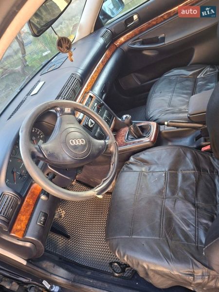 Універсал Audi A4 1999 в Виноградові