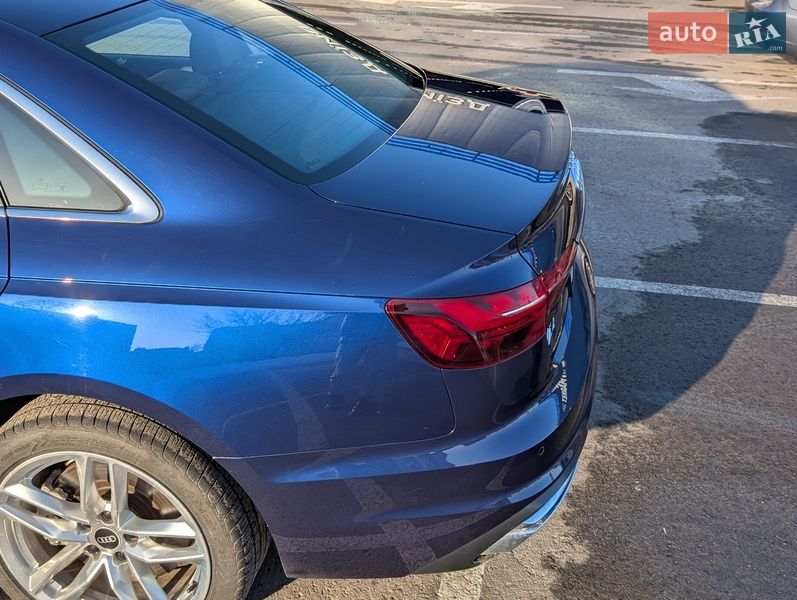 Седан Audi A4 2020 в Чернигове