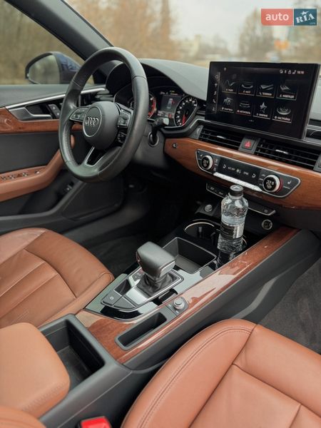 Седан Audi A4 2020 в Днепре
