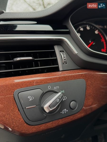 Седан Audi A4 2020 в Днепре