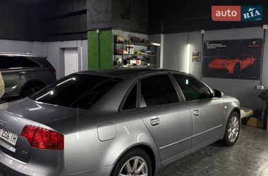 Седан Audi A4 2005 в Надворной