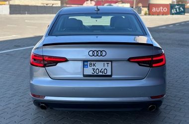 Седан Audi A4 2015 в Дубні