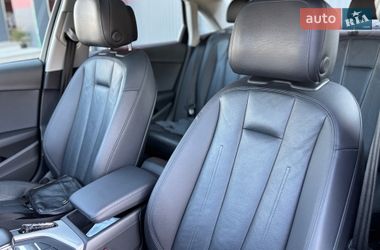 Седан Audi A4 2015 в Дубно