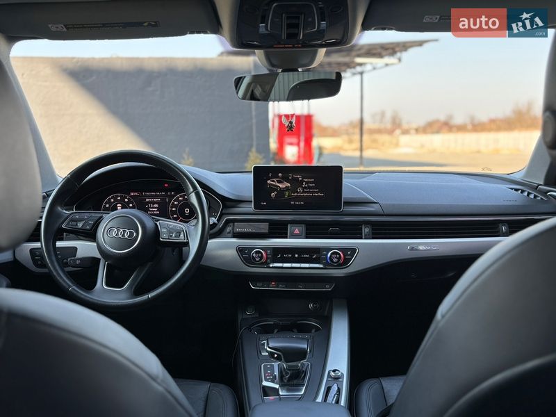 Седан Audi A4 2015 в Дубні