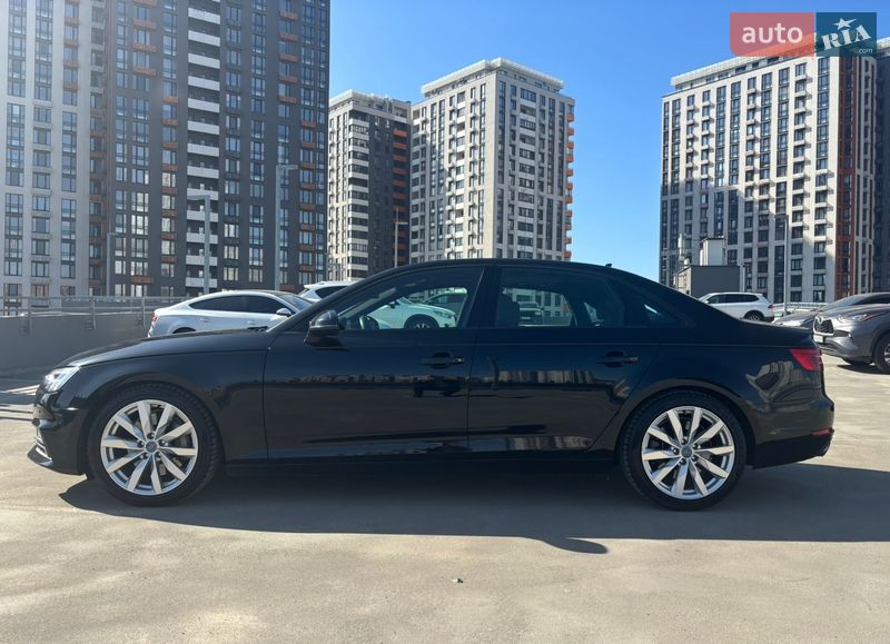 Седан Audi A4 2017 в Киеве