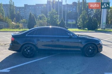 Седан Audi A4 2015 в Ивано-Франковске