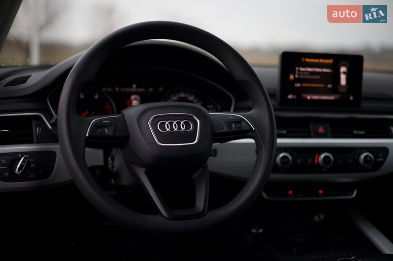 Универсал Audi A4 2017 в Черновцах
