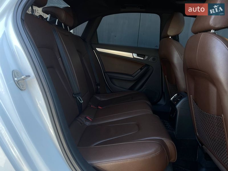 Седан Audi A4 2013 в Києві