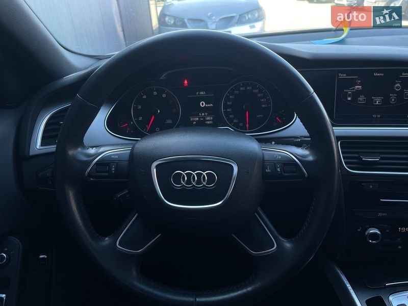 Седан Audi A4 2013 в Києві