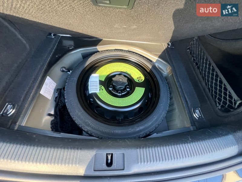 Седан Audi A4 2015 в Луцьку