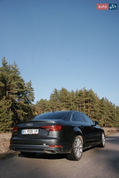 Седан Audi A4 2019 в Кременчуге