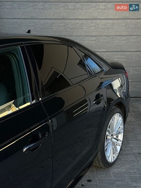 Седан Audi A4 2017 в Рівному
