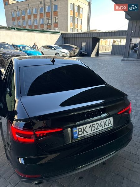 Седан Audi A4 2017 в Рівному