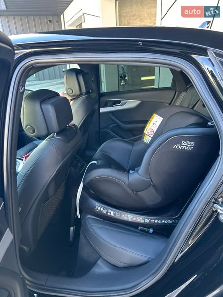 Седан Audi A4 2017 в Рівному