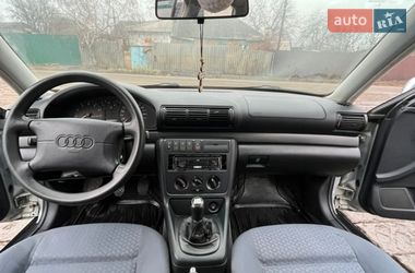 Седан Audi A4 1997 в Люботине
