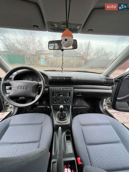 Седан Audi A4 1997 в Люботине