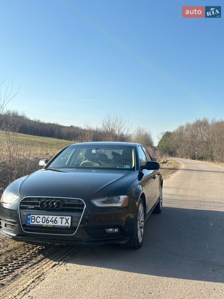 Седан Audi A4 2013 в Бобрке