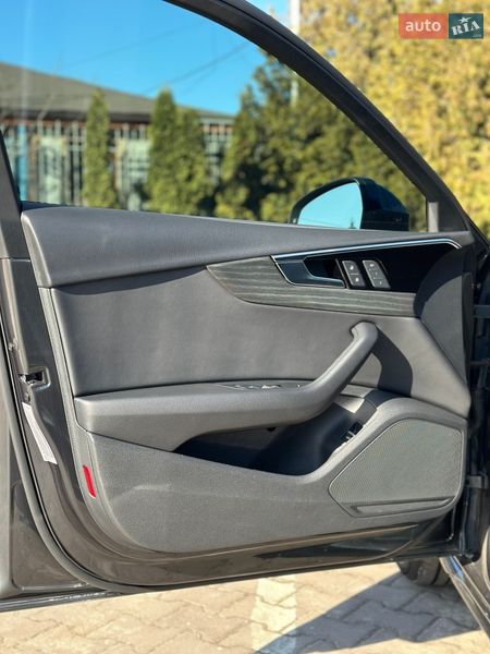 Седан Audi A4 2021 в Киеве