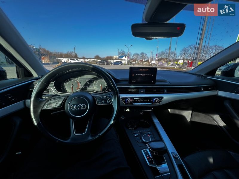 Седан Audi A4 2017 в Ивано-Франковске