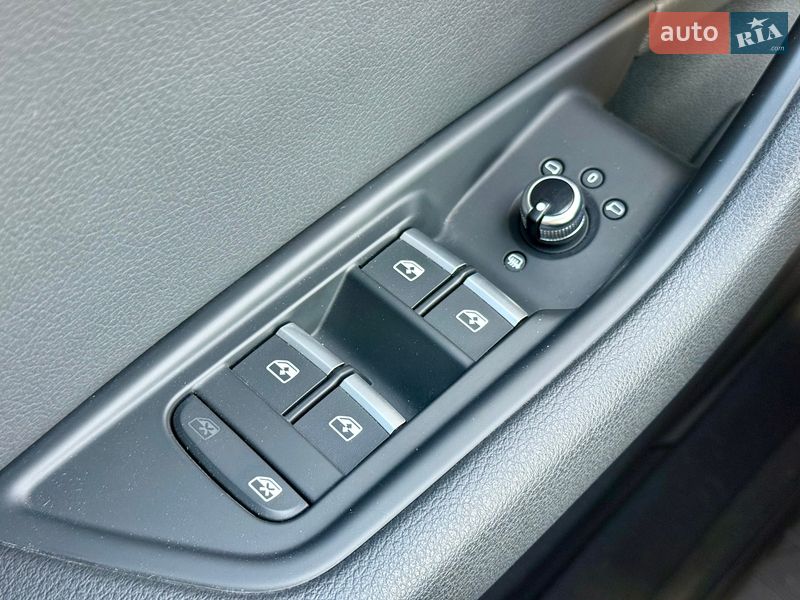 Седан Audi A4 2019 в Харкові