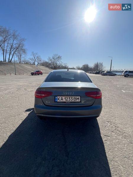 Седан Audi A4 2014 в Киеве