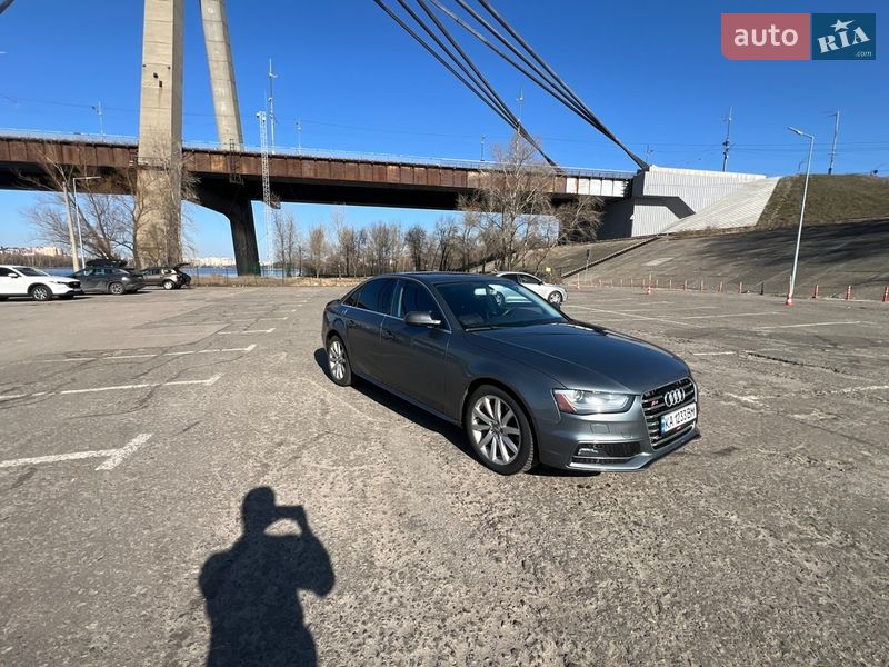 Седан Audi A4 2014 в Киеве