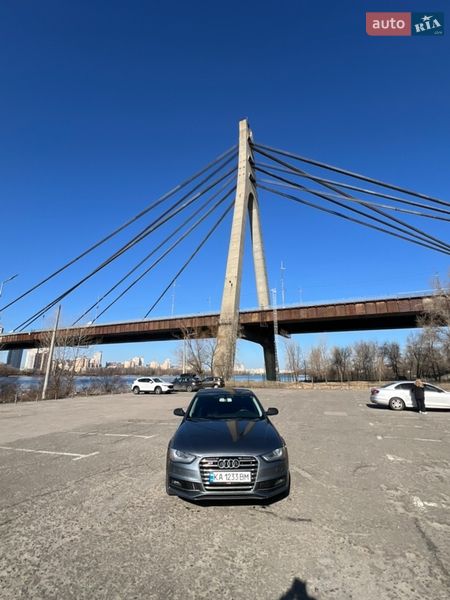 Седан Audi A4 2014 в Киеве