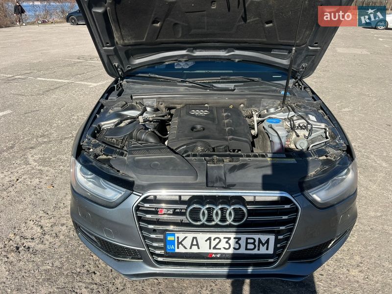 Седан Audi A4 2014 в Киеве