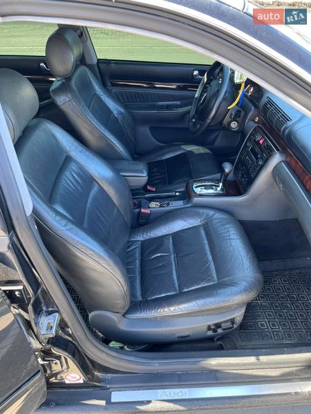 Седан Audi A4 2000 в Виннице