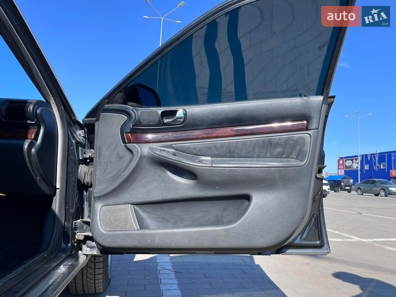 Седан Audi A4 2000 в Виннице