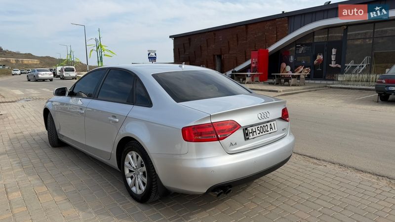 Седан Audi A4 2010 в Одессе