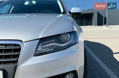 Седан Audi A4 2011 в Львове