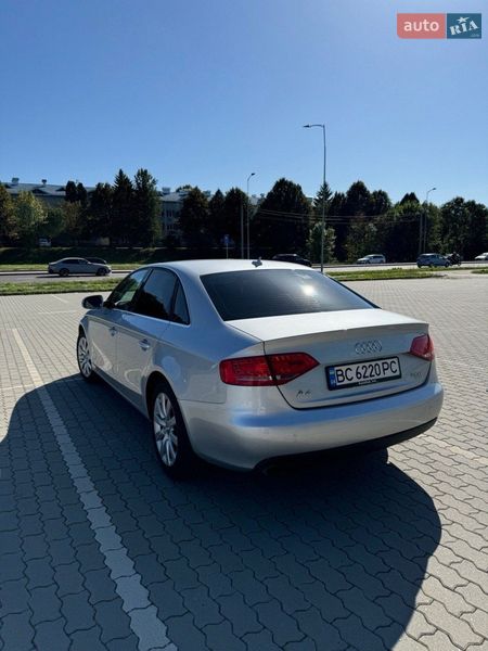 Седан Audi A4 2011 в Львове