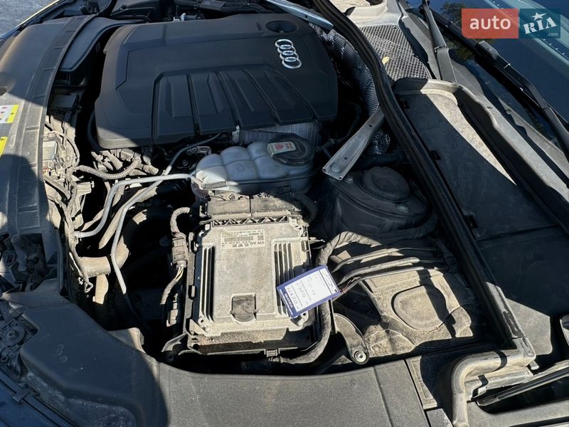 Универсал Audi A4 2020 в Киеве