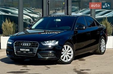 Седан Audi A4 2013 в Кременчуці