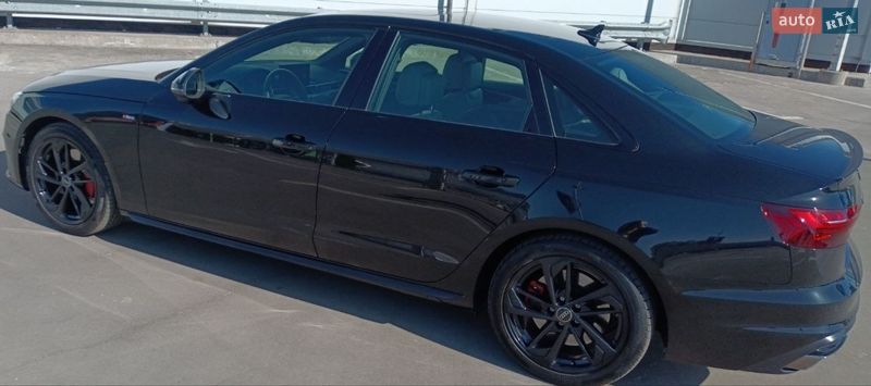 Седан Audi A4 2023 в Киеве