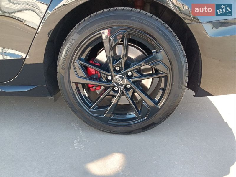 Седан Audi A4 2023 в Киеве