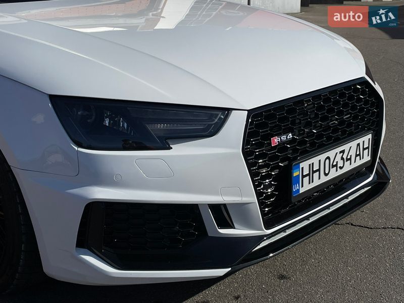 Седан Audi A4 2016 в Киеве